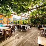 Hotel Suzanne & Restaurant *