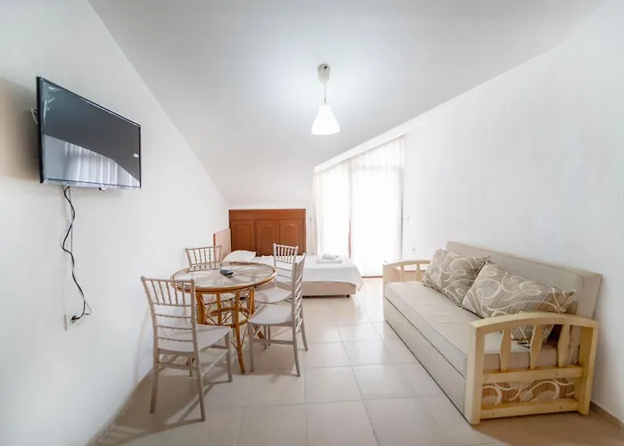 Suzanne Hotel&restaurant Hotel *