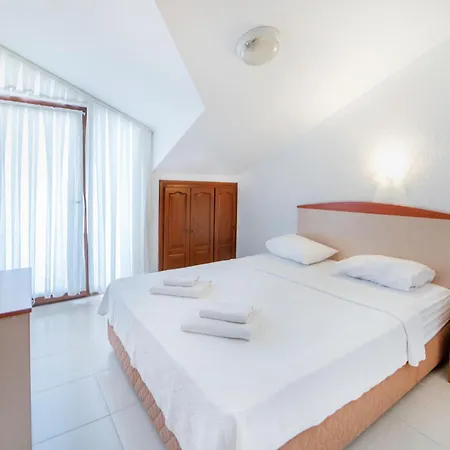 酒店 Suzanne & Restaurant 费特希耶