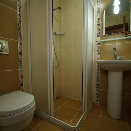 Suzanne & Restaurant Hotel