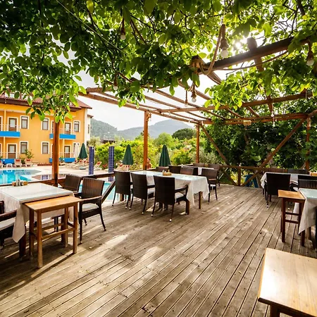 Hotel Suzanne & Restaurant *
