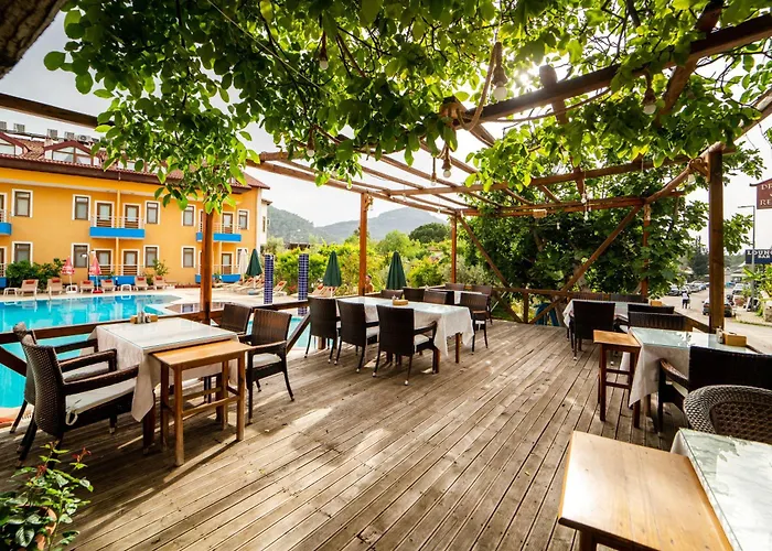 فندق Suzanne & Restaurant *